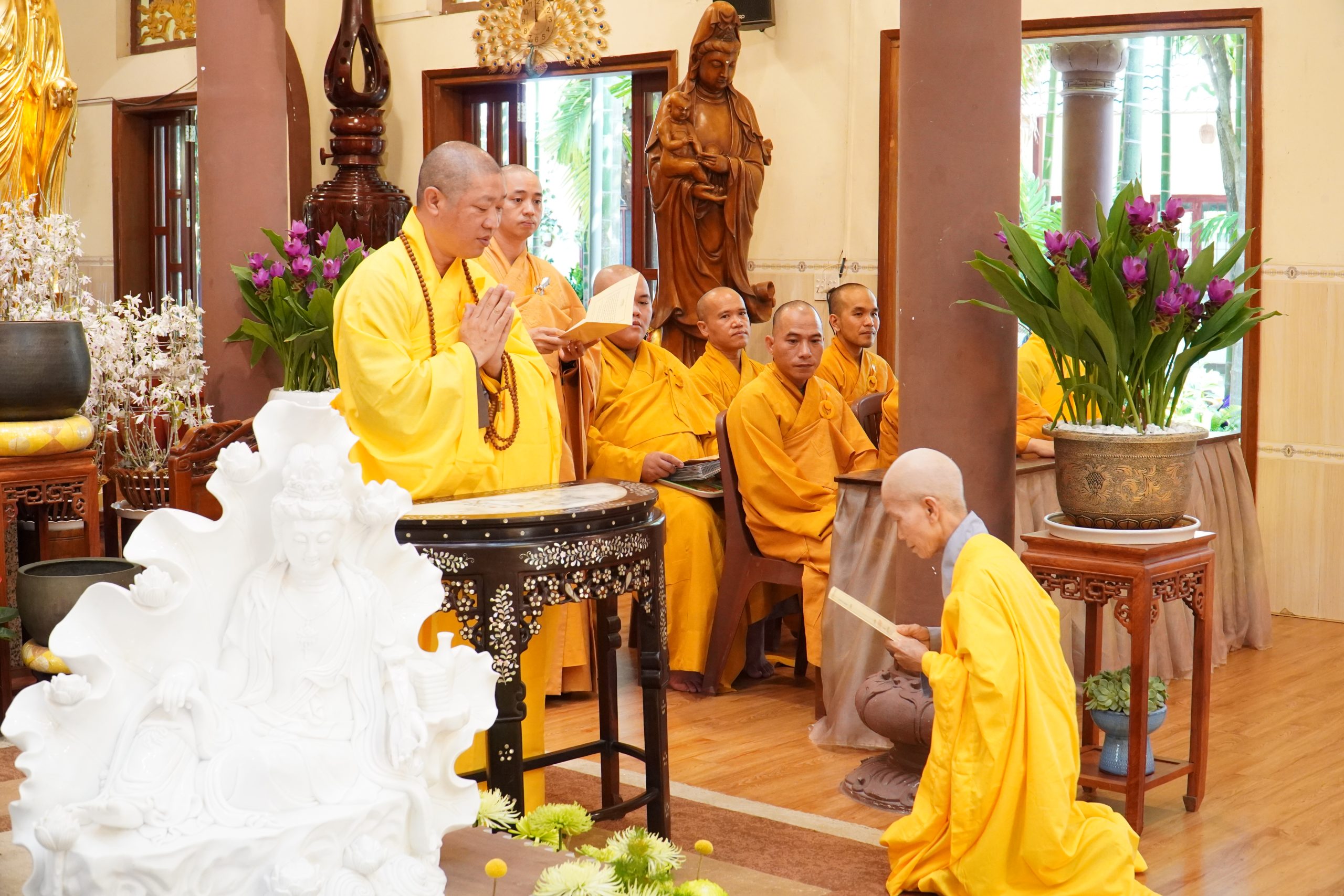 Lễ bế mạc khoá tu “Xuất gia gieo duyên lần 2” với nhiều cảm xúc bùi ngùi, biết ơn của chư hành giả tham dự khoá tu插图