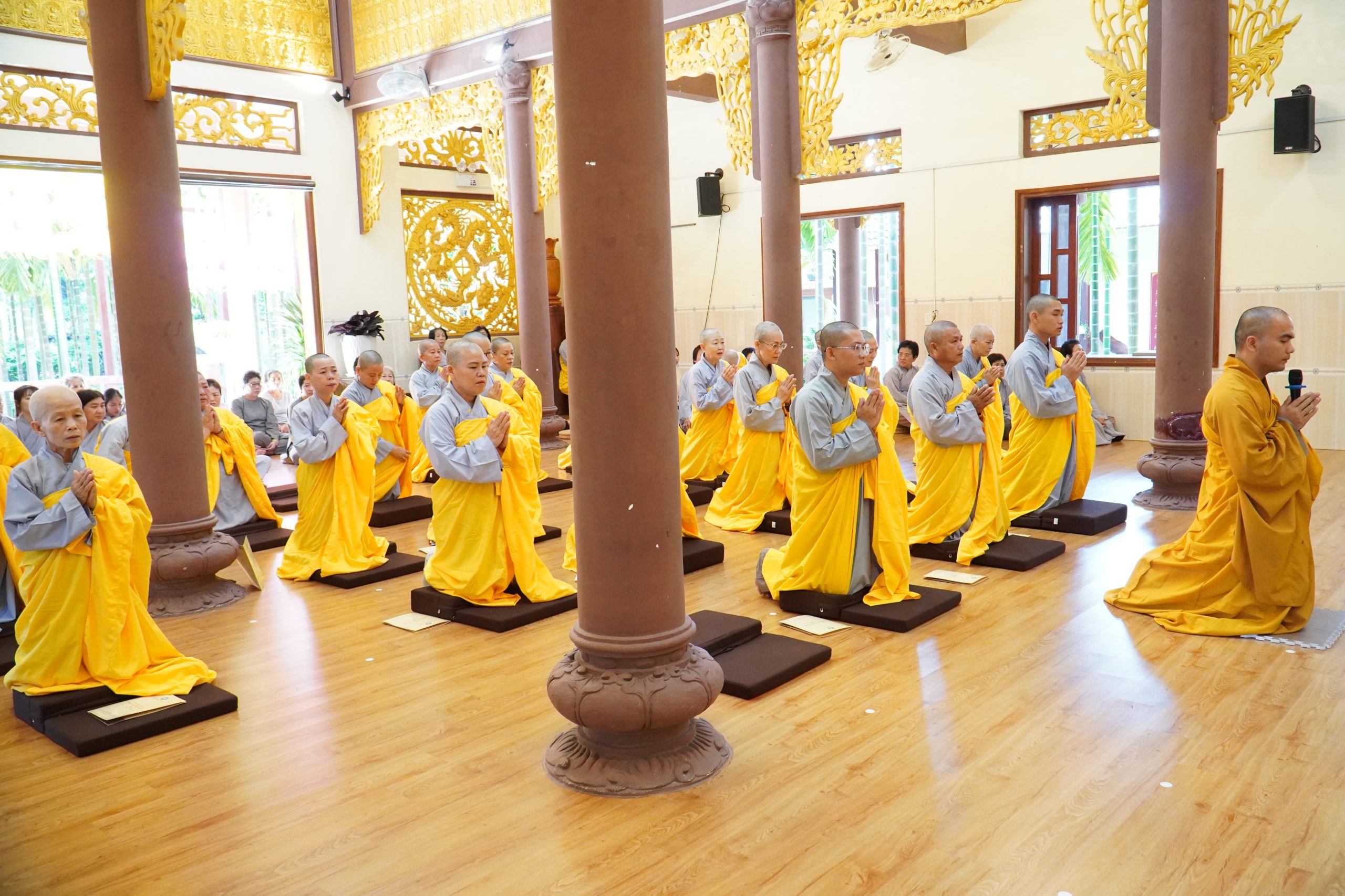 Lễ bế mạc khoá tu “Xuất gia gieo duyên lần 2” với nhiều cảm xúc bùi ngùi, biết ơn của chư hành giả tham dự khoá tu插图1