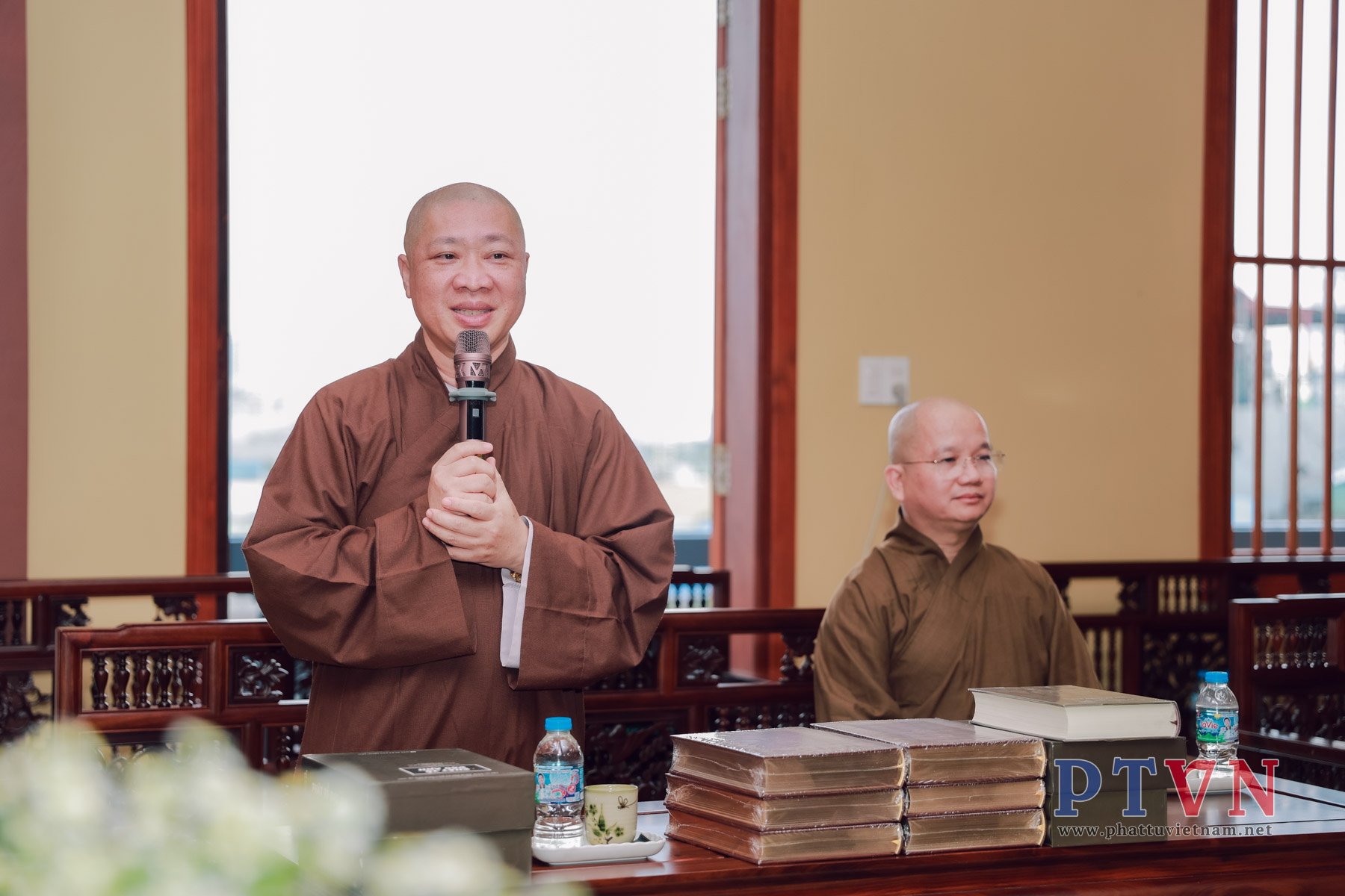 Hội đồng Biên tập Dự án Kinh điển phương Đông đến thăm và làm việc tại Trung tâm Dịch thuật Hán Nôm Huệ Quang (Tp.HCM)插图2 Hội đồng Biên tập Dự án Kinh điển phương Đông đến thăm và làm việc tại Trung tâm Dịch thuật Hán Nôm Huệ Quang (Tp.HCM)插图2