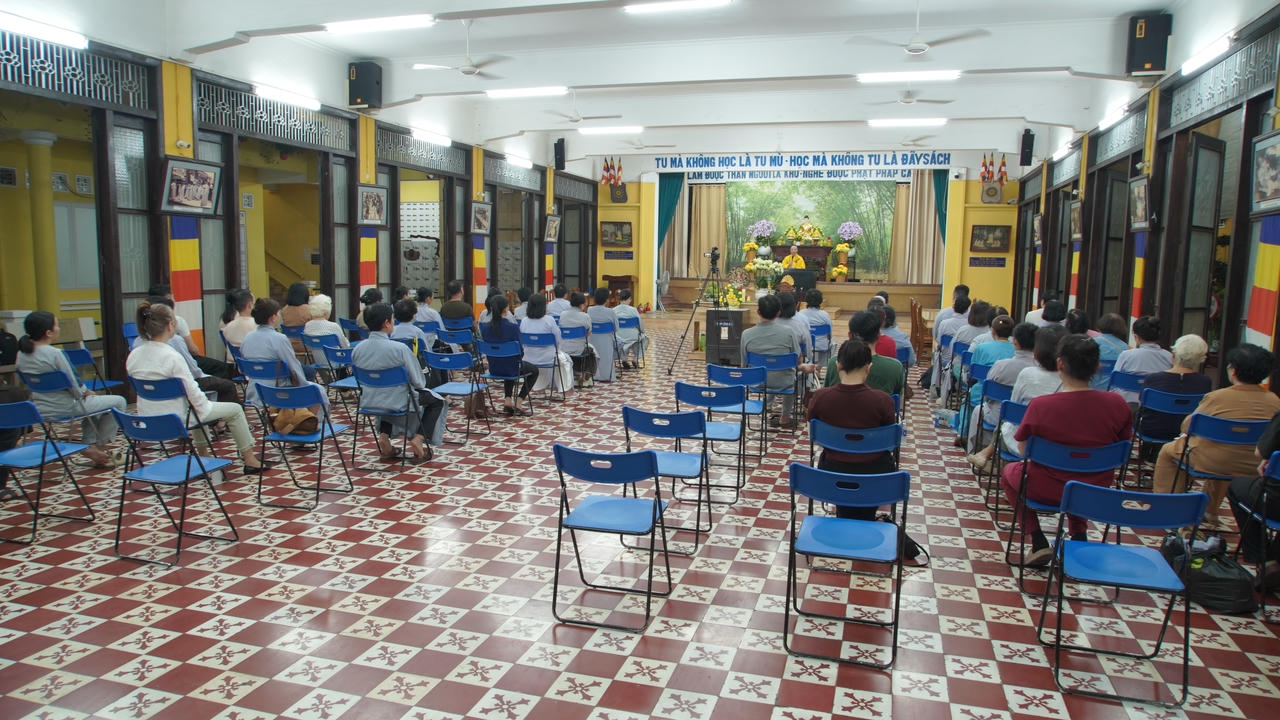 Chủ đề: “BUÔNG XUỐNG CÁI ‘TÔI’, CỘI NGUỒN CỦA THONG DONG” 插图4