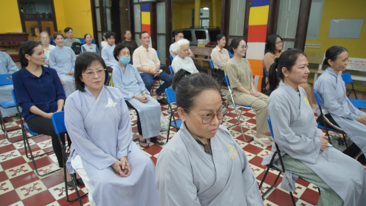 Chủ đề: “BUÔNG XUỐNG CÁI ‘TÔI’, CỘI NGUỒN CỦA THONG DONG” 插图6