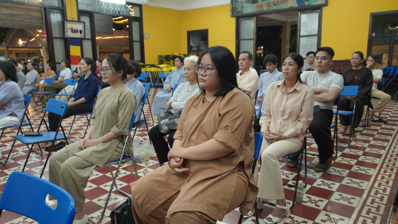 Chủ đề: “BUÔNG XUỐNG CÁI ‘TÔI’, CỘI NGUỒN CỦA THONG DONG” 插图16