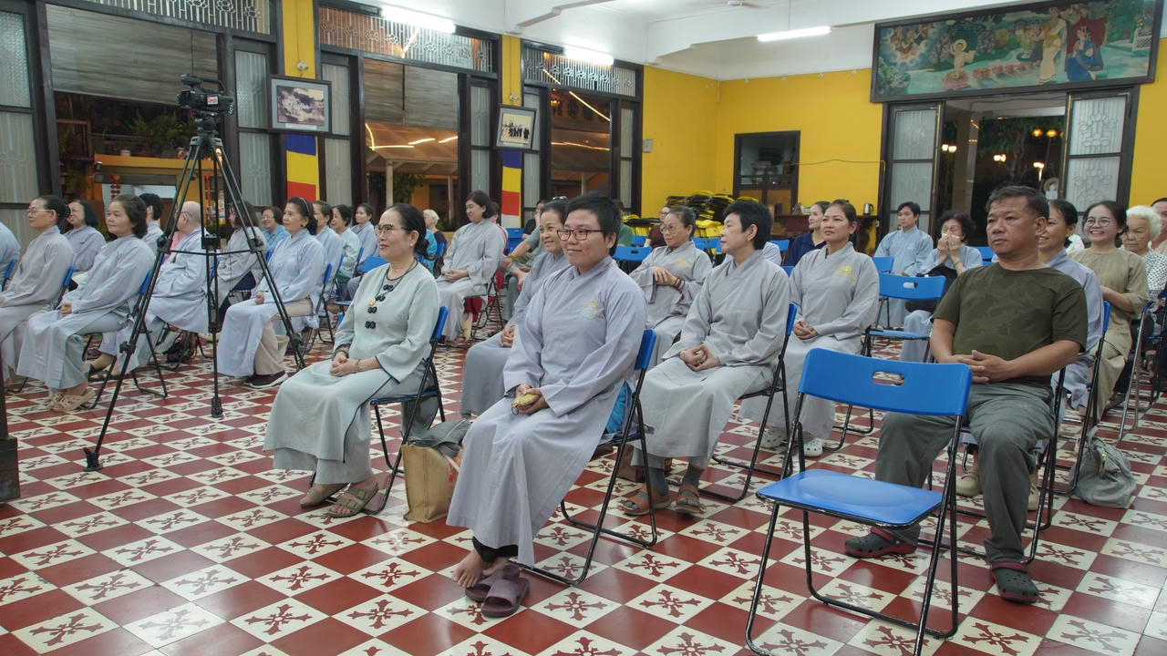Chủ đề: “BUÔNG XUỐNG CÁI ‘TÔI’, CỘI NGUỒN CỦA THONG DONG” 插图17