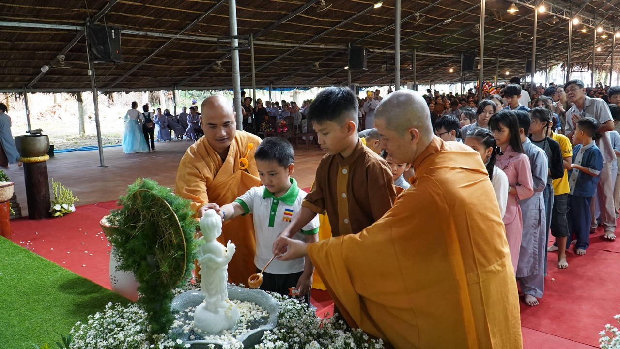 KHÓA HUÂN TU LẦN THỨ 131 – LỄ TẮM PHẬT PL.2570 TẠI VIỆN CHUYÊN TU插图16