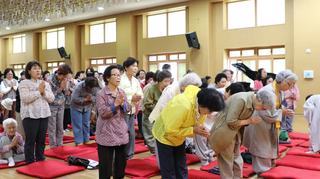 ĐẠO TRÀNG VIỆN CHUYÊN TU HÀN QUỐC THAM DỰ VÀ CÚNG DƯỜNG ĐẠI LỄ PHẬT ĐẢN TẠI CHÙA MINH TRANG插图14