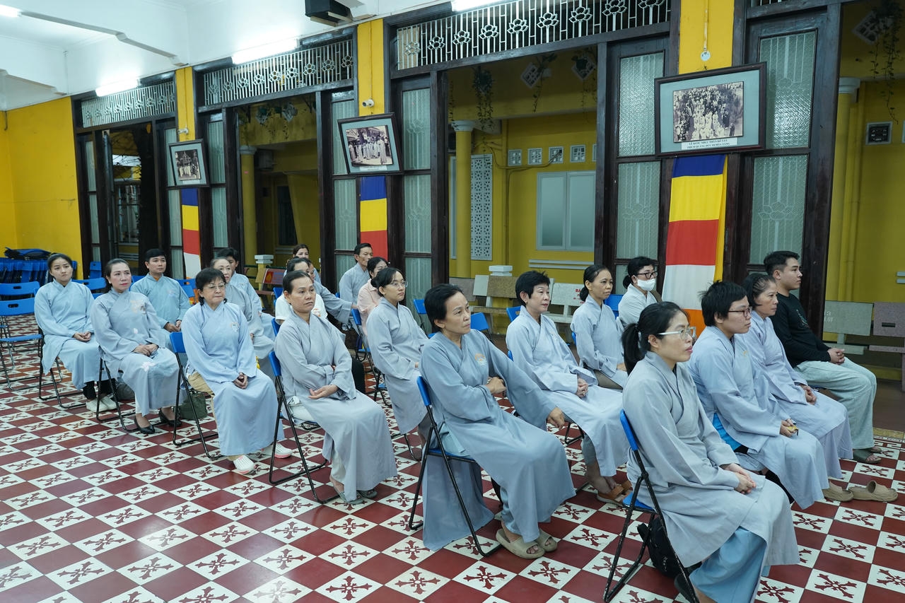 Chủ đề: “TẬP DỪNG LẠI”  插图4