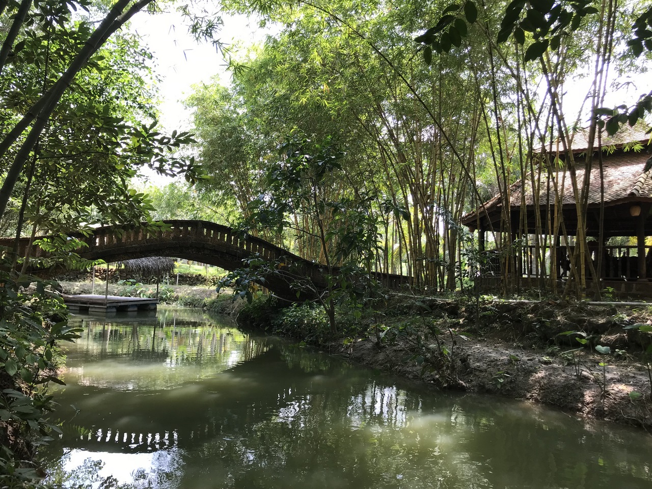 MƯỜI LĂM NĂM BÊN BẾN ĐỢI NHÌN TỜ GIẤY PHÉP, THẤY CẢ TRỜI DUYÊN SINH插图2