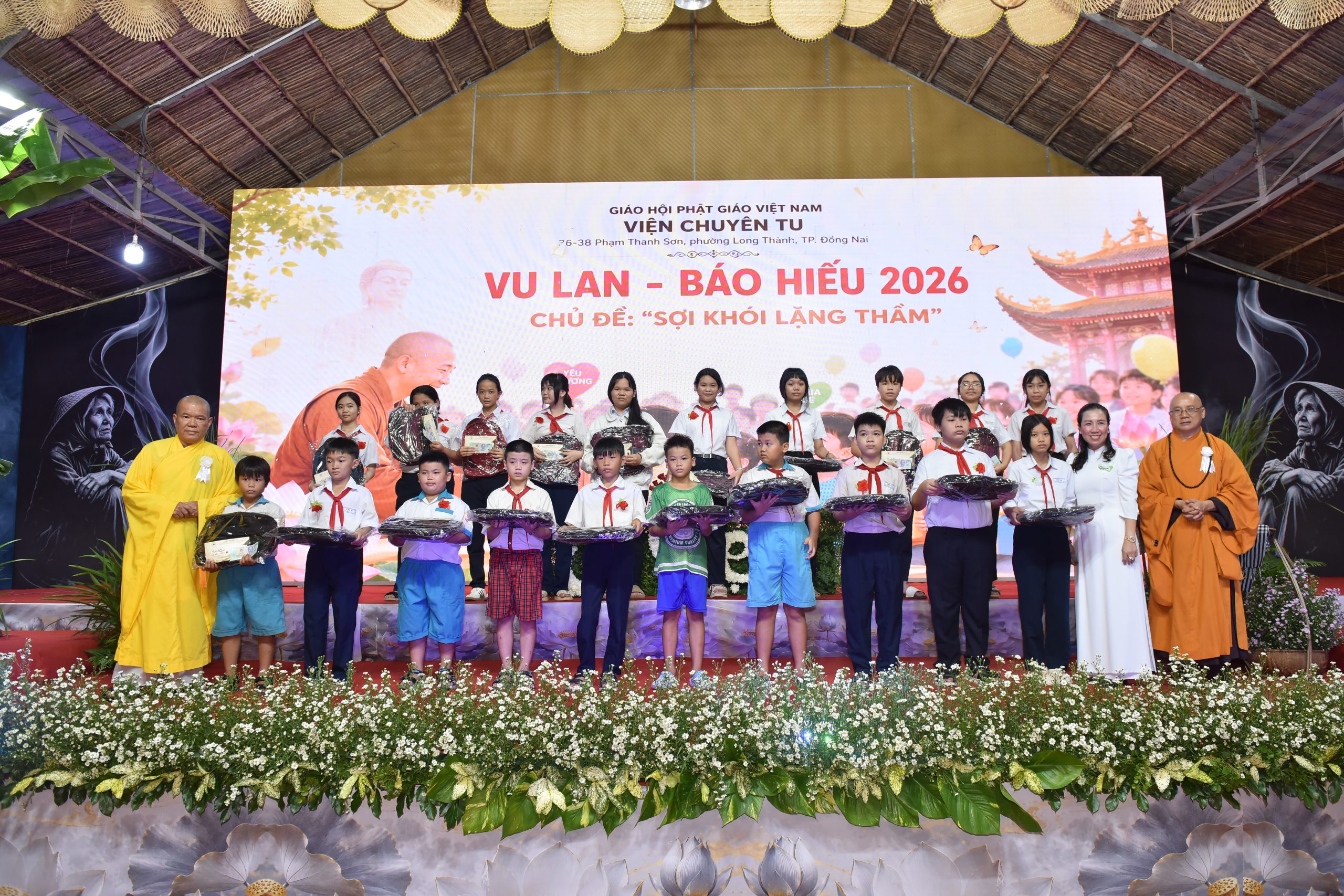 Vu Lan năm 2026 với chủ đề “SỢI KHÓI LẶNG THẦM” – một dòng thương nhớ mẹ插图24